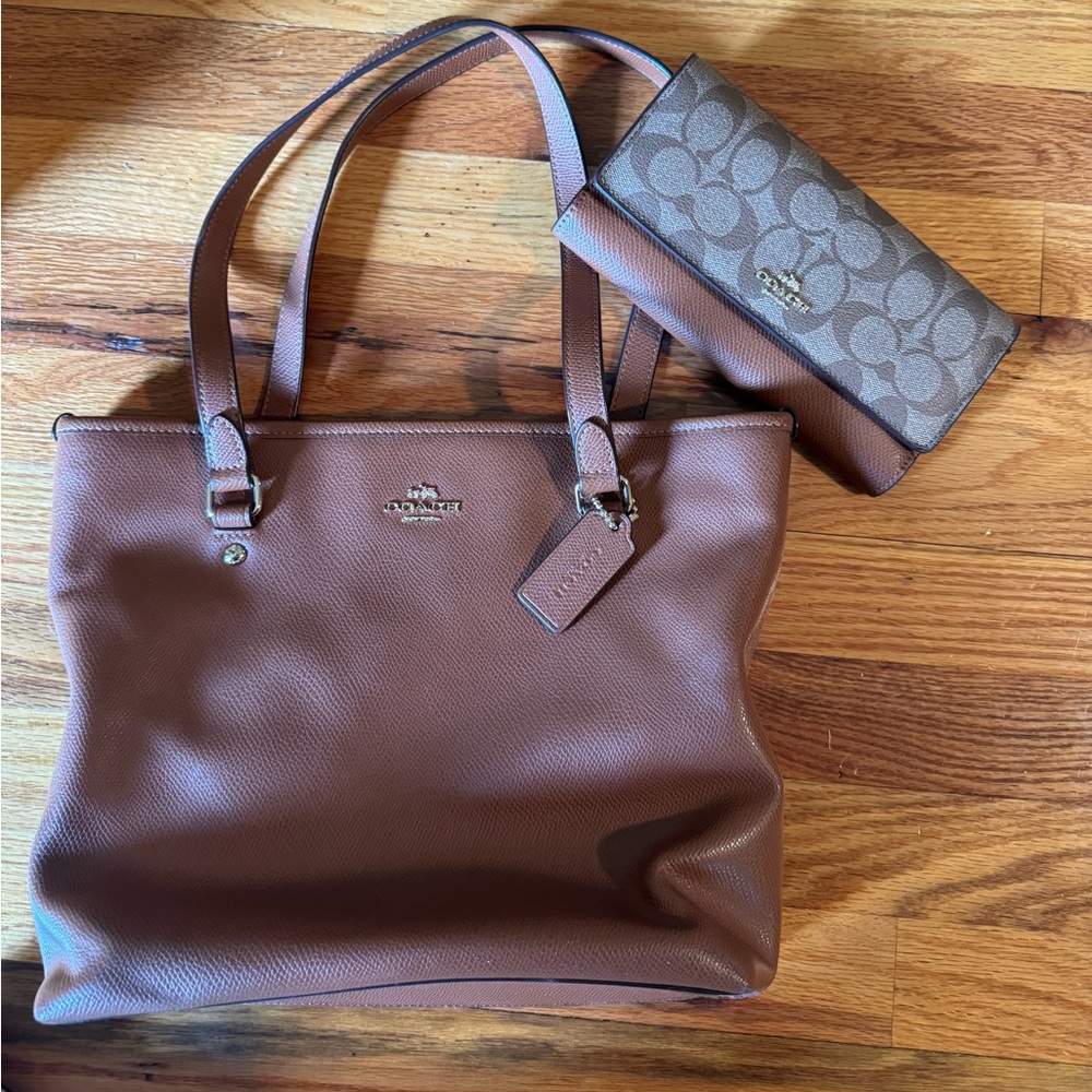 Coach purse and wallet set